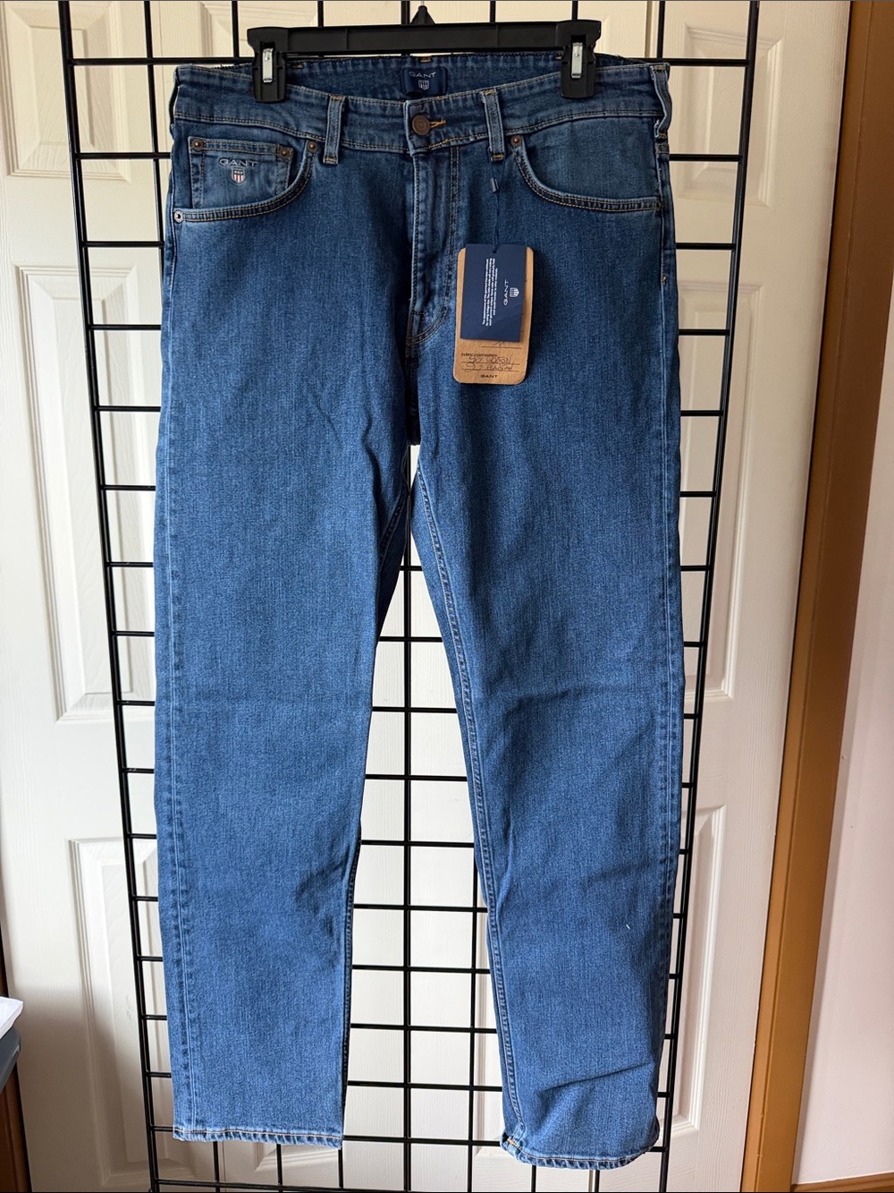 Men's Straight-Leg Stone Wash Jeans in Medium Blue